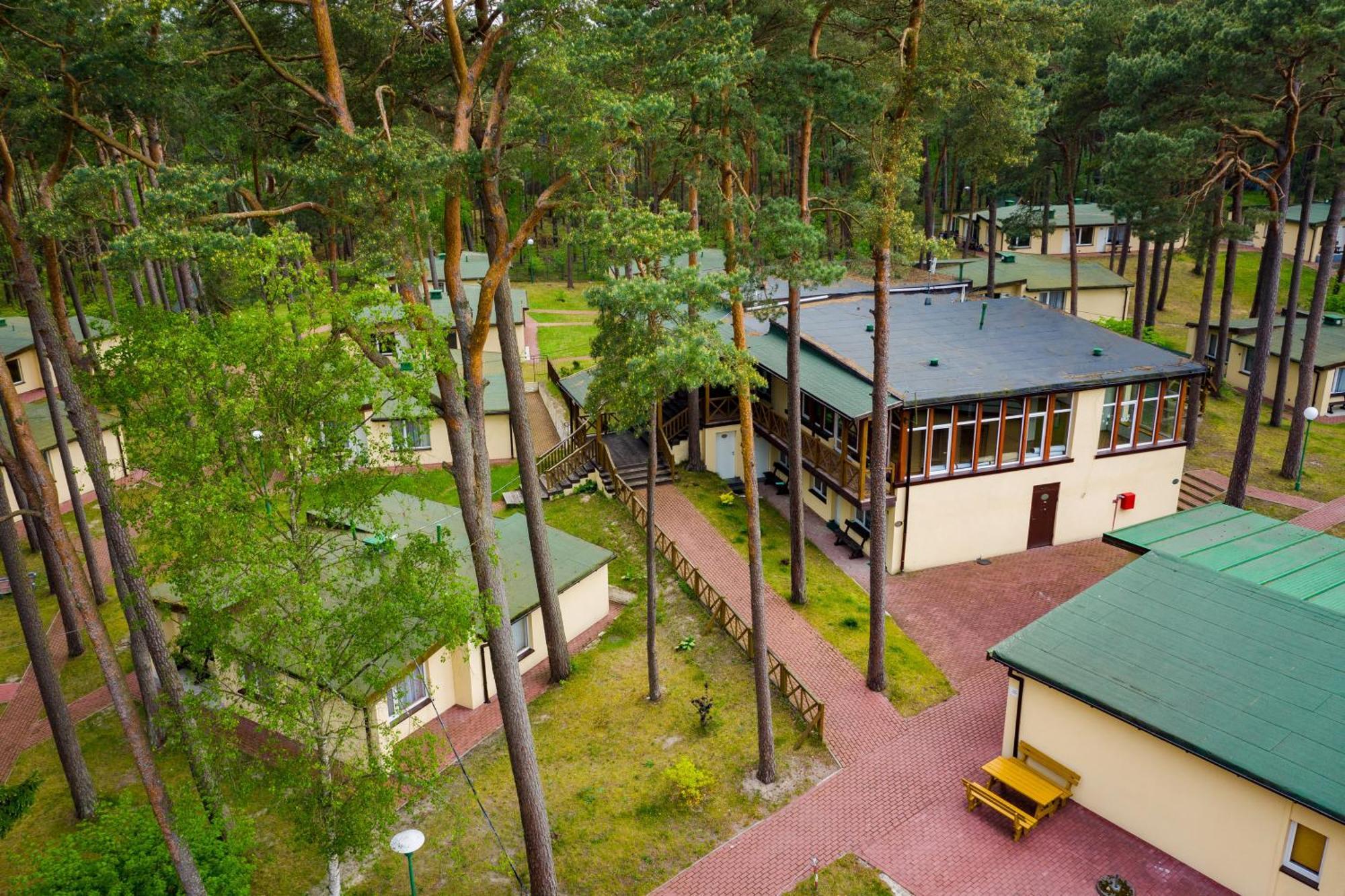 Domki Lesne Uroczysko Ustka Esterno foto
